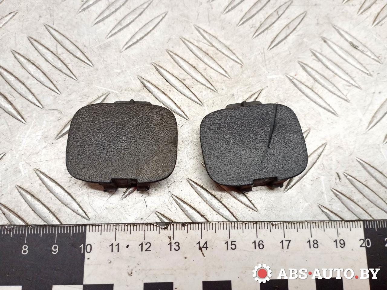 заглушка Volvo XC70 1 поколение 2004, 2.4 л., дизель, АКПП, универсал, 9484403, 9484554, 30655859 - фото №1