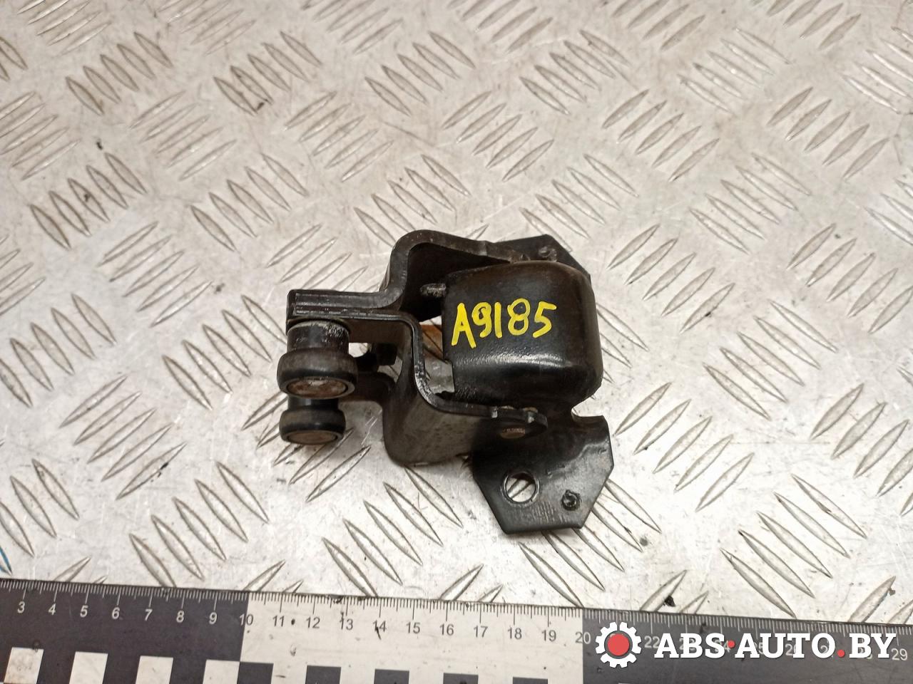 ролик двери сдвижной Citroen Berlingo 2 поколение (B9) 2011, 1.6 л., дизель, МКПП - фото №1