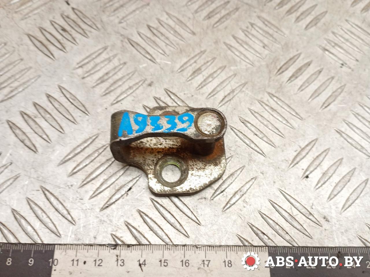 ответная часть (скоба) замка двери IVECO Daily 4 поколение 2009, 2.3 л., дизель, МКПП, фургон - фото №1