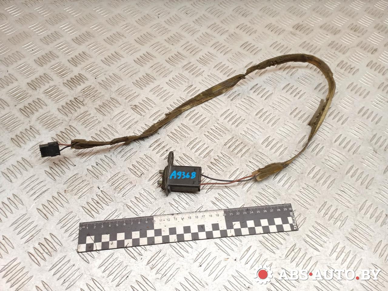 выключатель концевой (концевик) IVECO Daily 4 поколение 2009, 2.3 л., дизель, МКПП, фургон, 7700352944 - фото №1