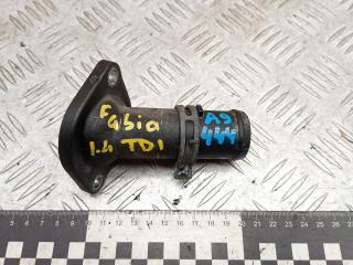 фланец (тройник) системы охлаждения Skoda Fabia 1 поколение [рестайлинг] 2005, 1.4 л., дизель, 045121121A, 03G121121