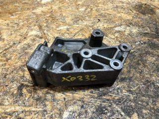 кронштейн двигателя Renault Laguna 1 поколение [рестайлинг] 1999, 2.0 л., бензин, 7700817177F, 7700817177