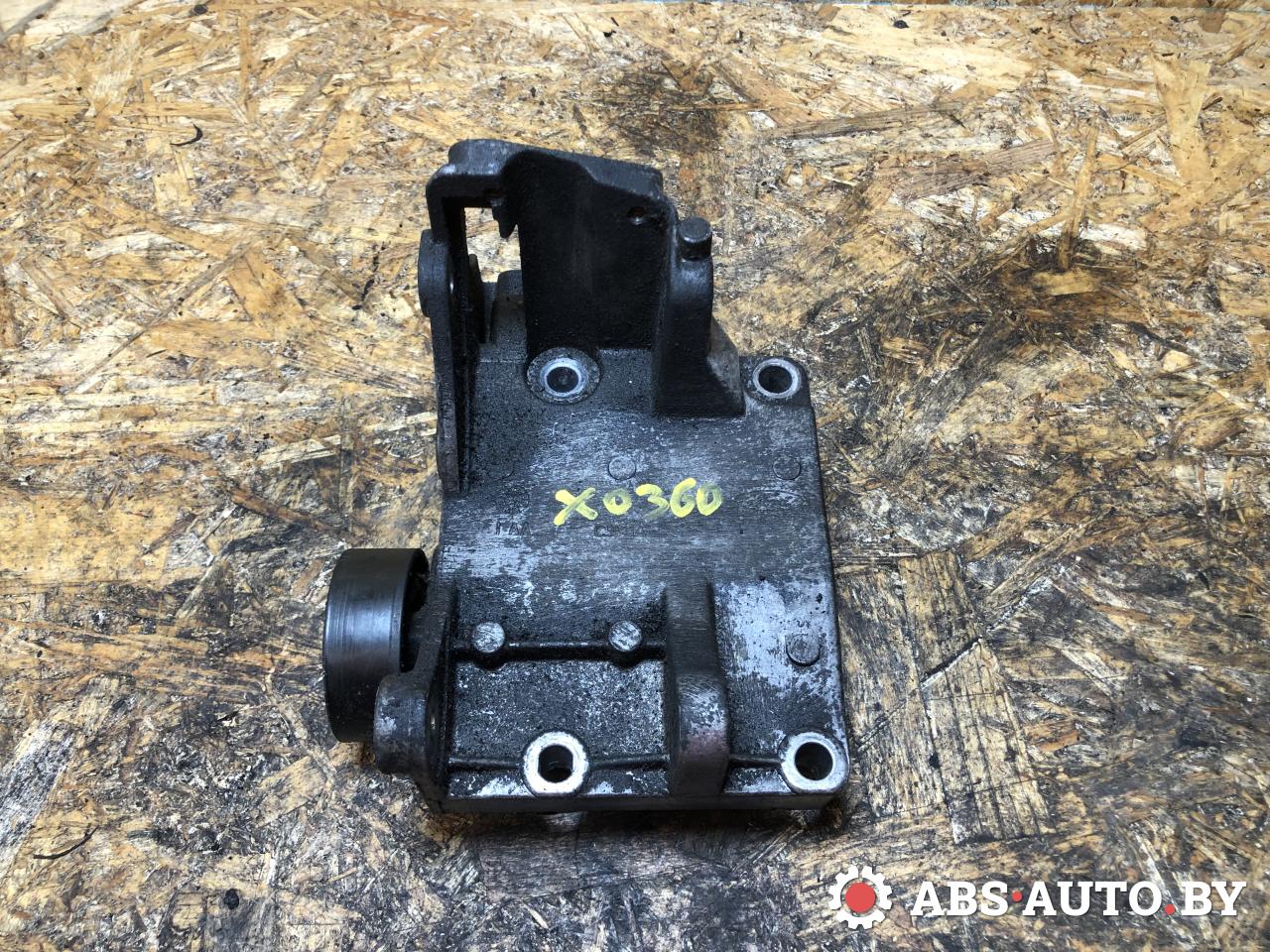 кронштейн генератора Ford Fiesta 4 поколение 1998, 1.3 л., бензин, 97KB10K018AE, C9M1A - фото №1