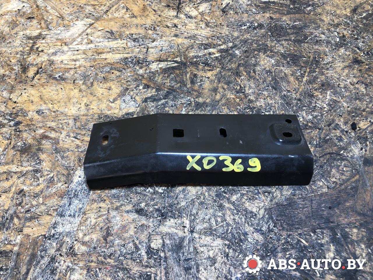 кронштейн (крепление) Renault Megane 1 поколение 1998, 1.9 л., дизель, 7700101028B - фото №1