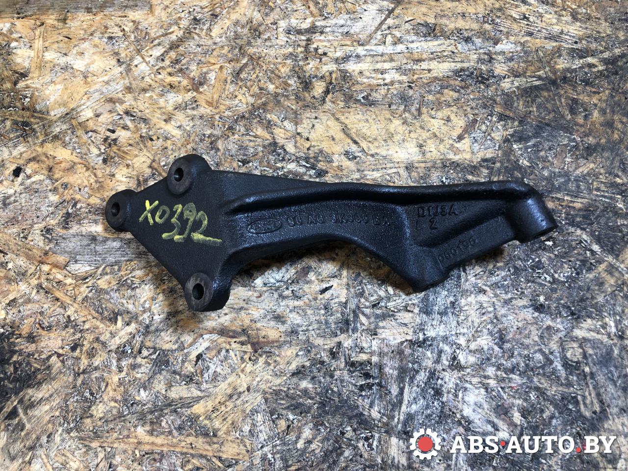 кронштейн полуоси Ford Mondeo 2 поколение 1998, 1.8 л., дизель, 96AG3K305BA, D1J3A, 060196 - фото №1