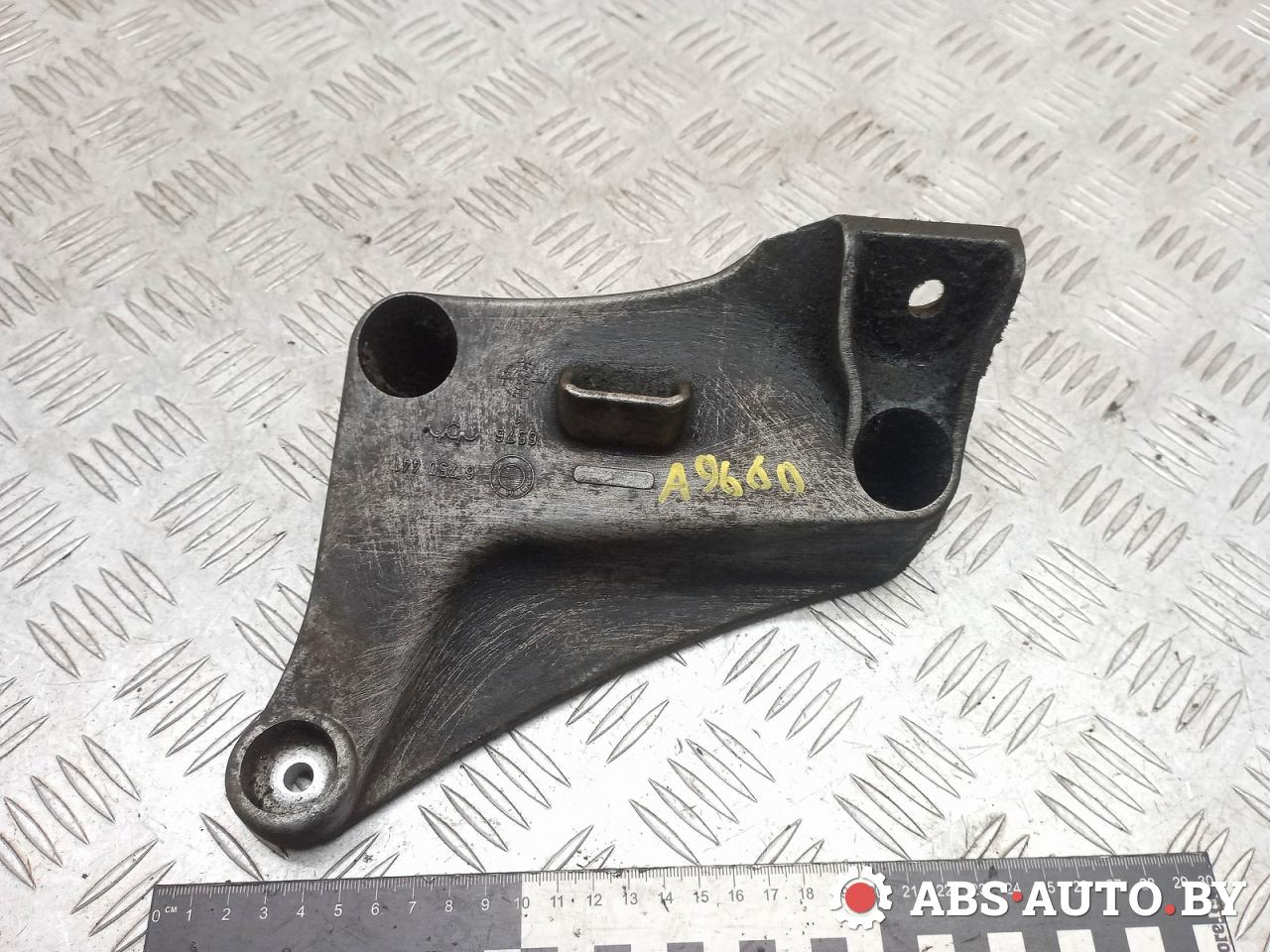 кронштейн двигателя BMW 5 серия E39 2000, 3.0 л., дизель, 6750441, 65766750441 - фото №1