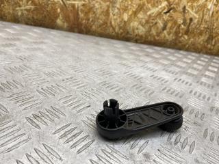 ручка стеклоподъемника Peugeot Partner 1 поколение [рестайлинг] 2006, 1.6 л., дизель, МКПП, 92538509