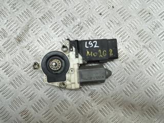 моторчик стеклоподъемника передний правый Volkswagen Bora 1 поколение 2004, 1.6 л., бензин, МКПП, седан, 7746002102, 101387100, 101428202, 16006428, 1J1959802D, 16006366, 10128611