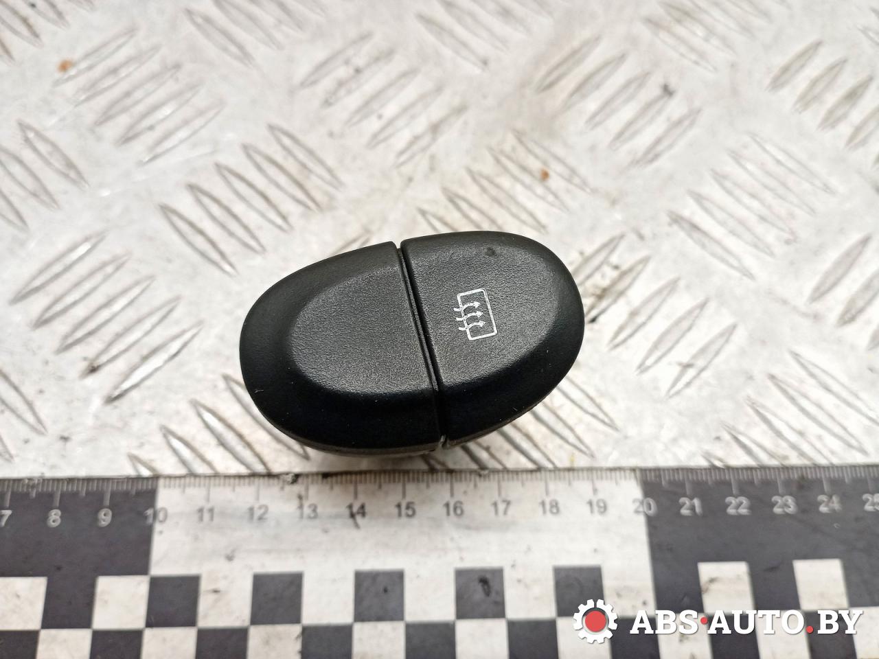 кнопка обогрева заднего стекла Renault Scenic 1 поколение 1998, 1.6 л., бензин, МКПП, 841243B - фото №1