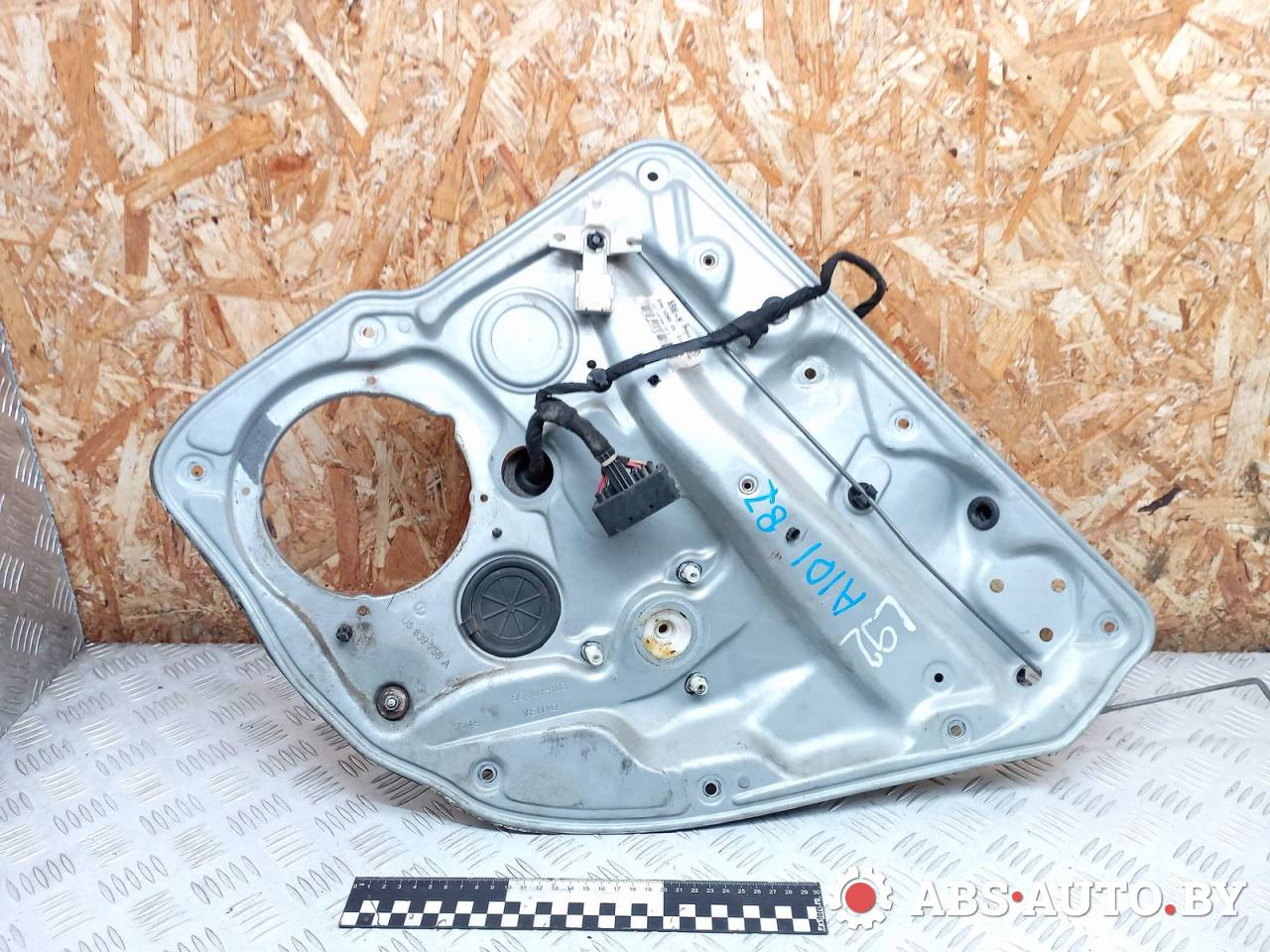 стеклоподъемник задний правый Volkswagen Bora 1 поколение 2004, 1.6 л., бензин, МКПП, седан, 1J5839730G, 102965200, 166107103, 1J5839756A - фото №1