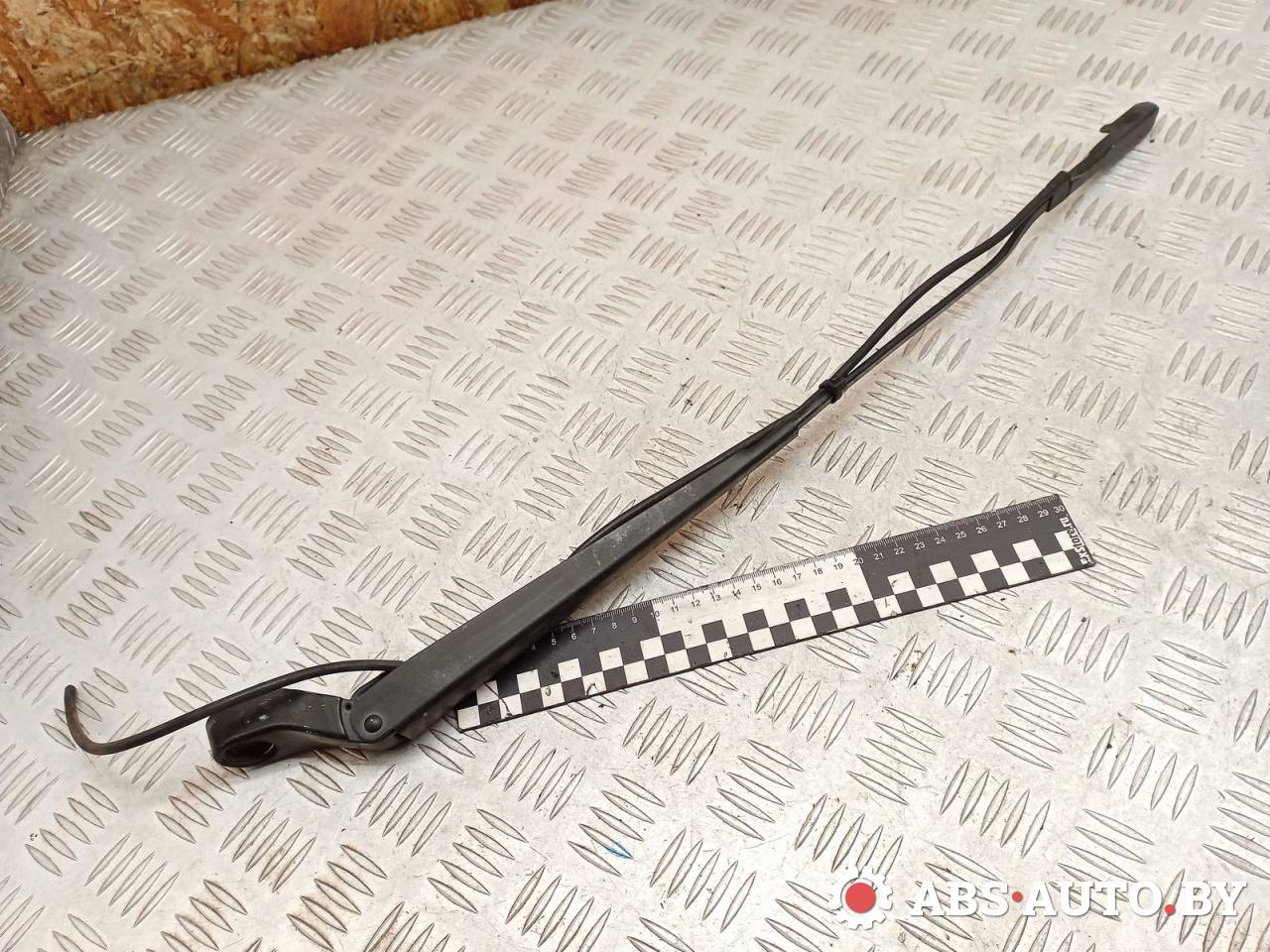 щеткодержатель (поводок стеклоочистителя, дворник) Mercedes-Benz Vito W639 2010, 2.2 л., дизель, МКПП, A6398200844 - фото №1