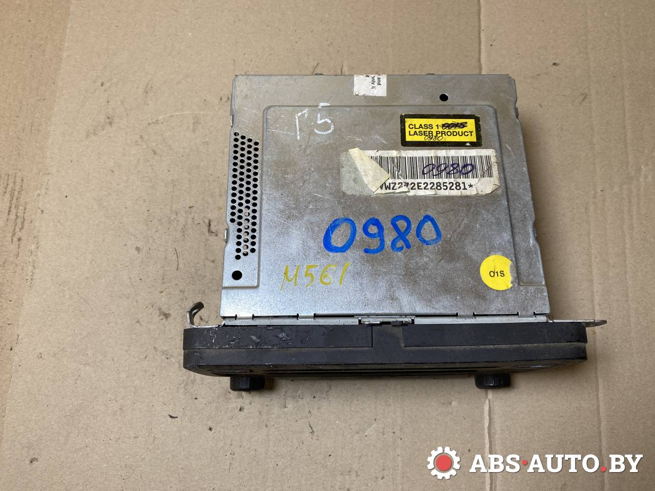 магнитола Volkswagen Golf 5 поколение 2007, 1K0035186L - фото №1