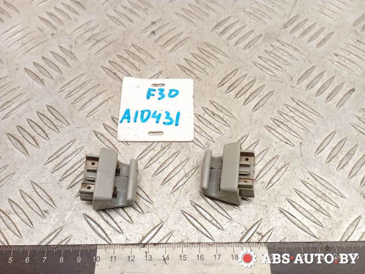 Крепление (крючок) солнцезащитного козырька Mercedes-Benz Vito W639 2006, 2.2 л., дизель, МКПП, правый руль, A6398201264, A6398202064 - фото №1