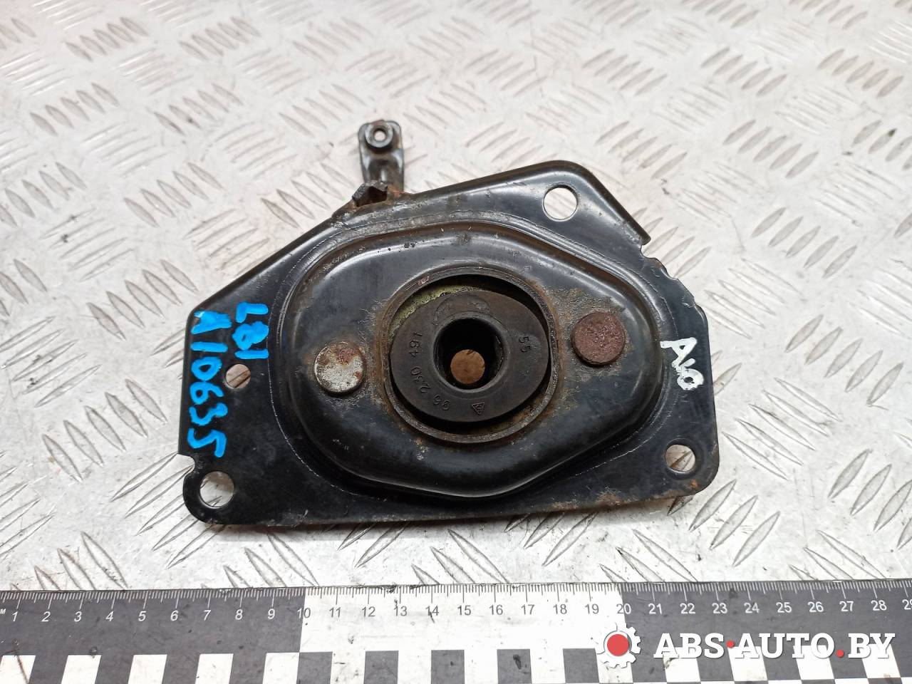 подушка крепления КПП Citroen C4 1 поколение 2006, 1.6 л., бензин, 96230491, 374610C - фото №1