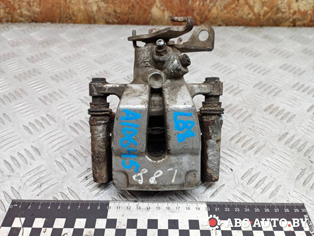 суппорт задний правый Renault Megane 2 поколение 2005, 1.9 л., дизель, МКПП, универсал, 7711035696 - фото №1