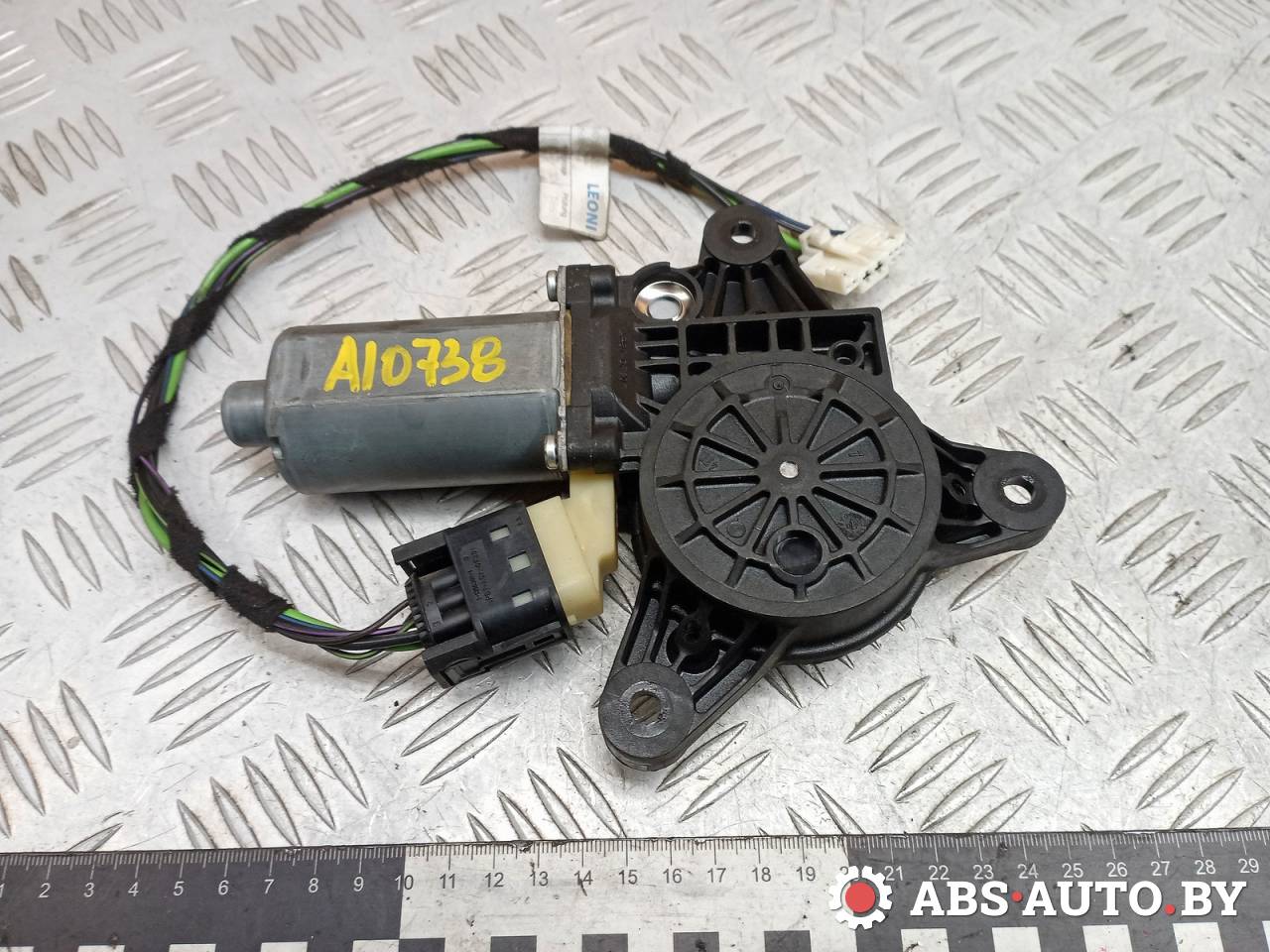 моторчик стеклоподъемника передний левый Mercedes-Benz Vito W639 2010, 2.2 л., дизель, МКПП, 0130821941 - фото №1