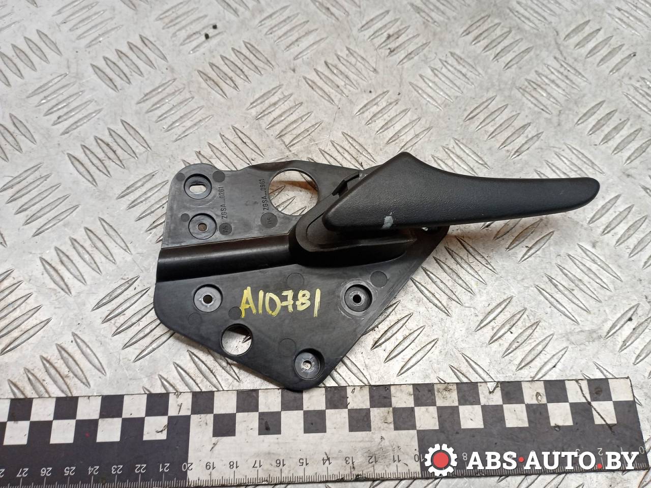 ручка внутренняя передняя левая Mercedes-Benz Vito W639 2006, 2.2 л., дизель, МКПП, правый руль - фото №1