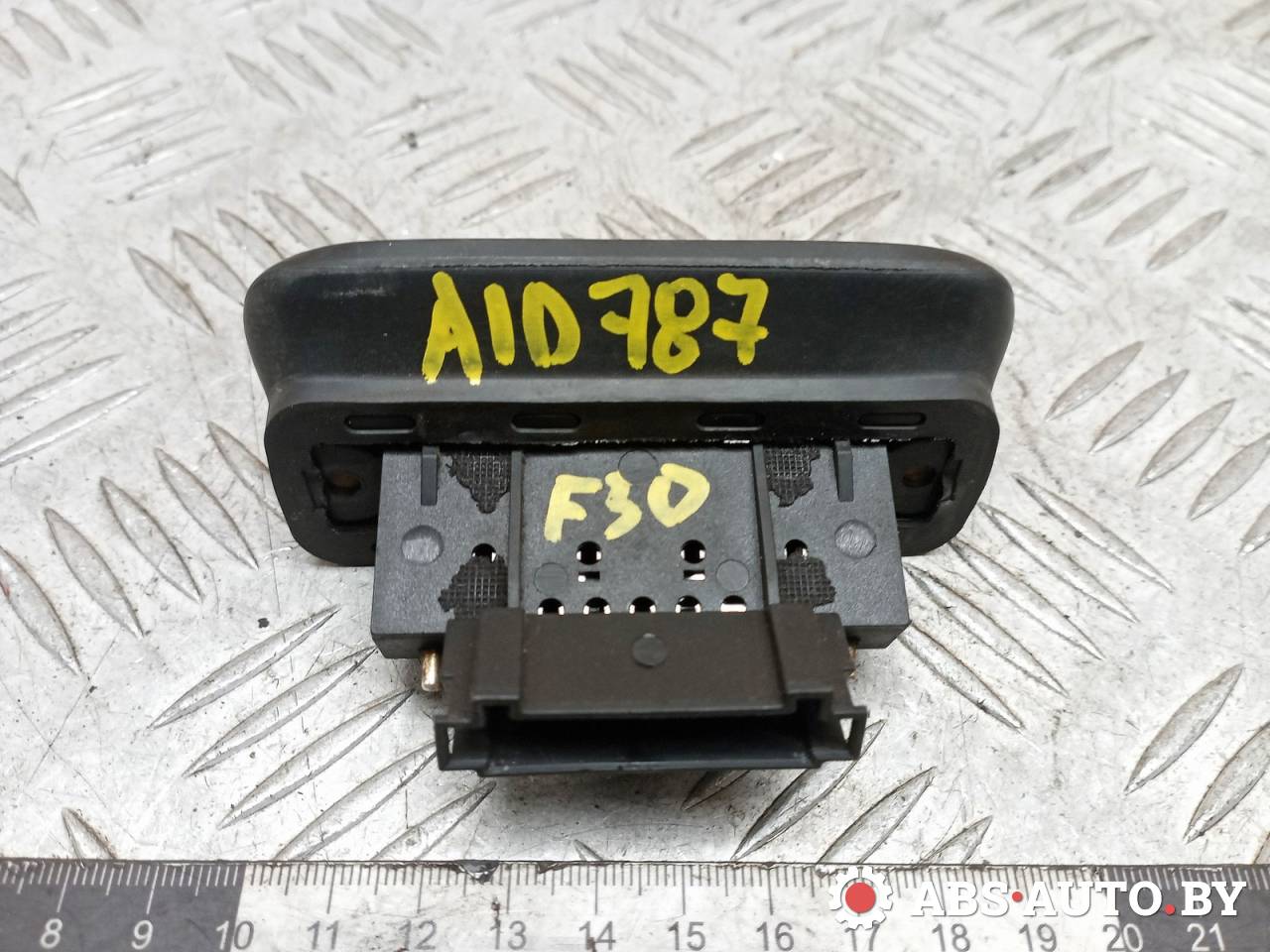 выключатель концевой (концевик) Mercedes-Benz Vito W639 2006, 2.2 л., дизель, МКПП, правый руль, 6398200254, 260010101 - фото №1