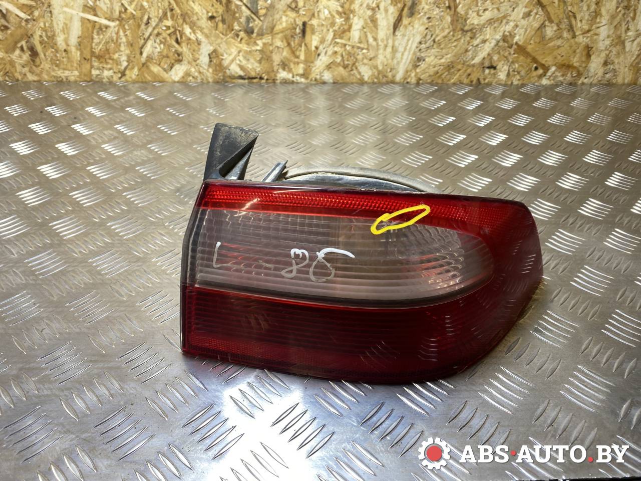 фонарь задний правый Renault Laguna 2 поколение 2004, 1.9 л., дизель, МКПП, хетчбэк 5 дв., 8200002474 - фото №1