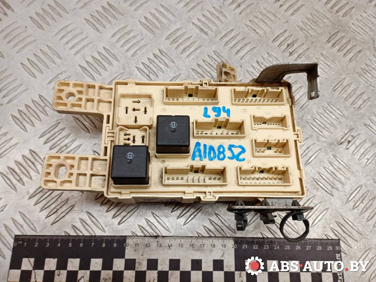 блок предохранителей Hyundai H-1 Grand Starex 2011, 2.5 л., дизель, МКПП, 919504H032 - фото №1