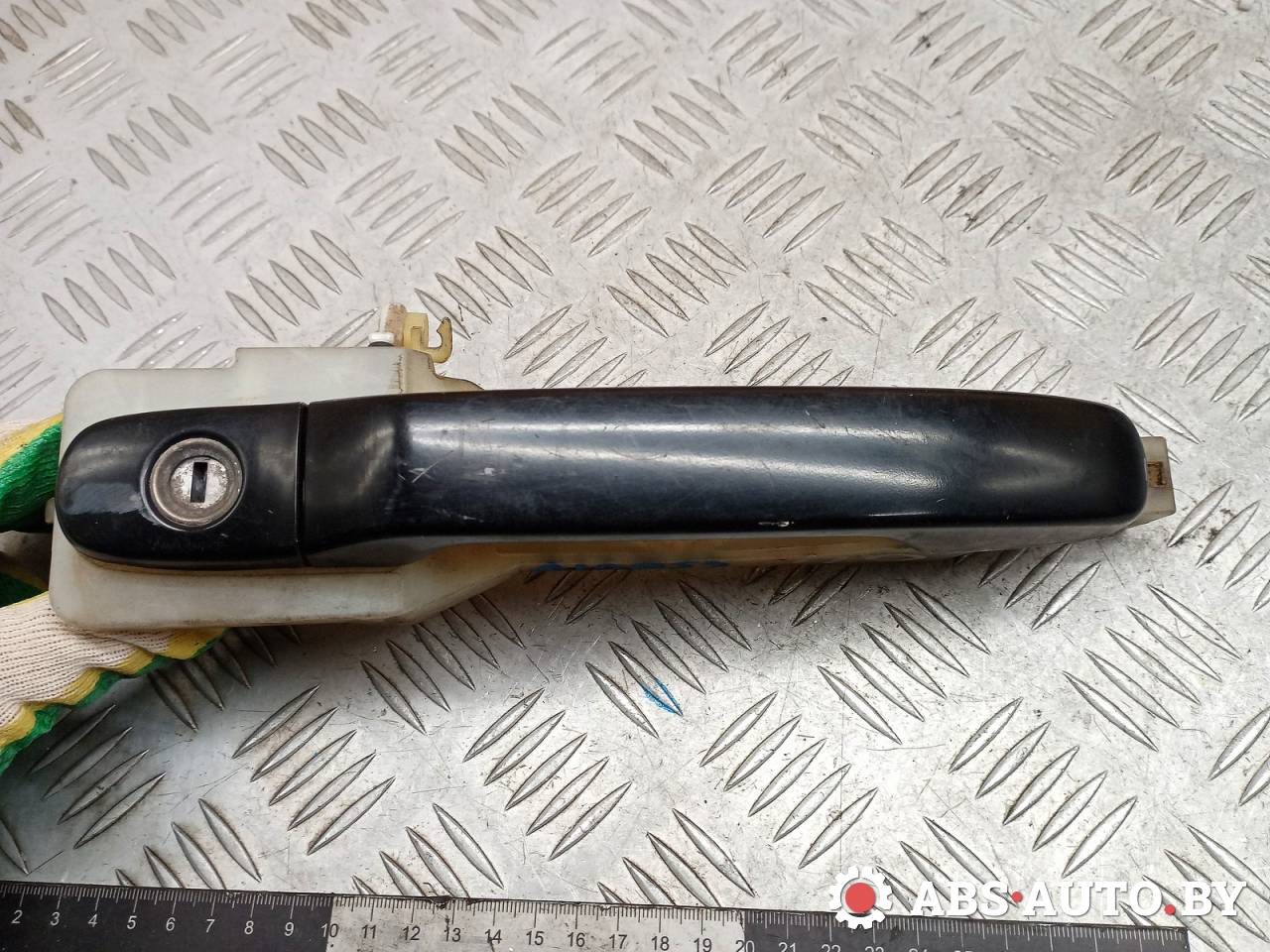 ручка крышки багажника Hyundai H-1 Grand Starex 2011, 2.5 л., дизель, МКПП - фото №1