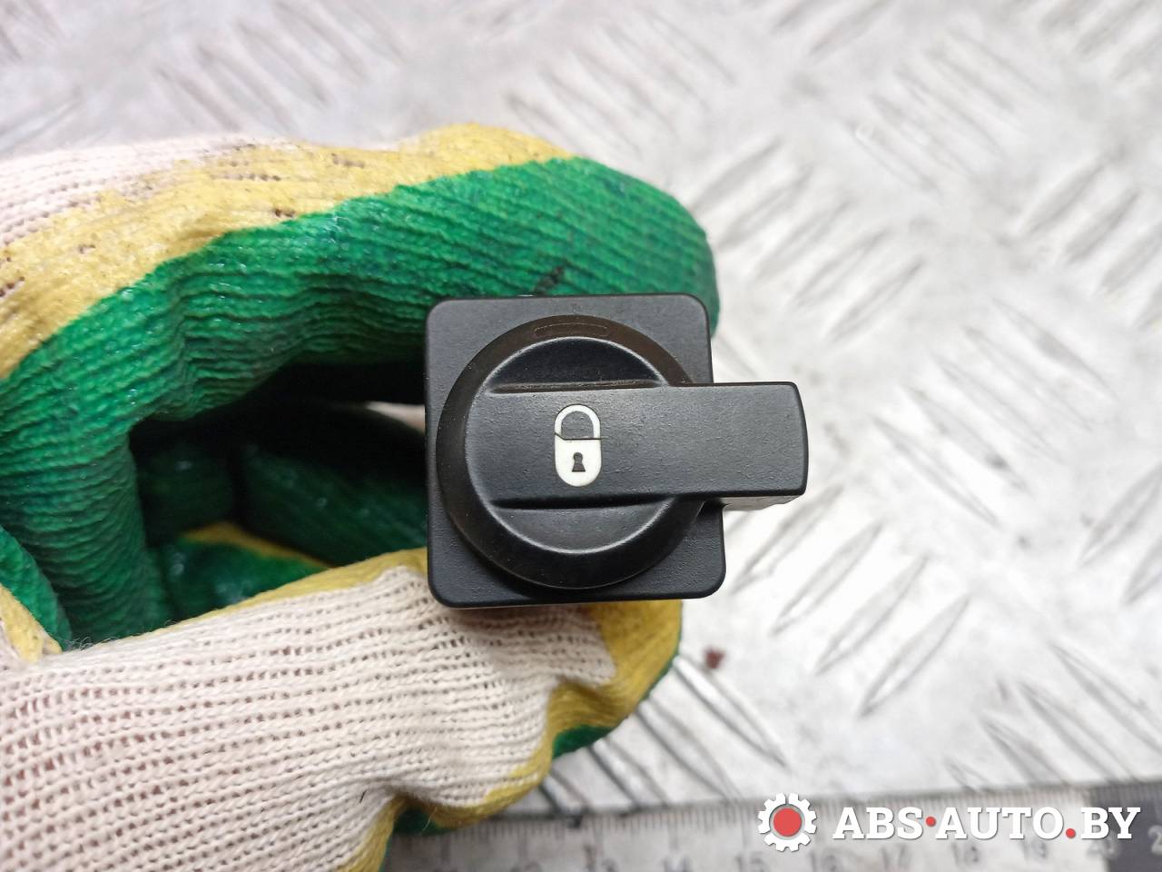 кнопка центрального замка Citroen C4 1 поколение 2006, 1.6 л., бензин, 60519, 96476626XT - фото №1