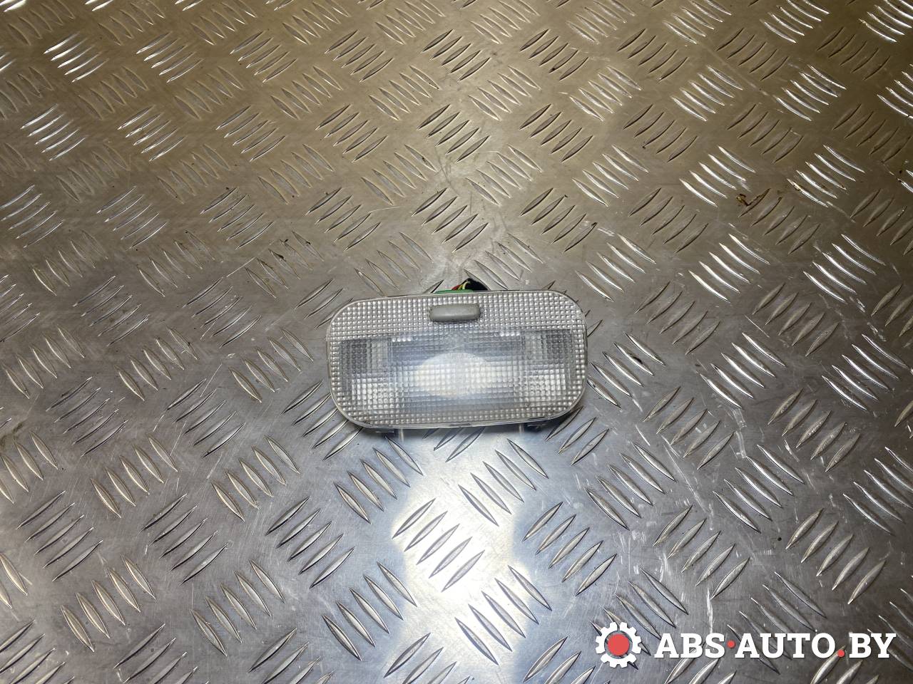 фонарь салона (плафон) Peugeot 307 1 поколение 2003, 1.6 л., бензин, МКПП, хетчбэк 3 дв. - фото №1