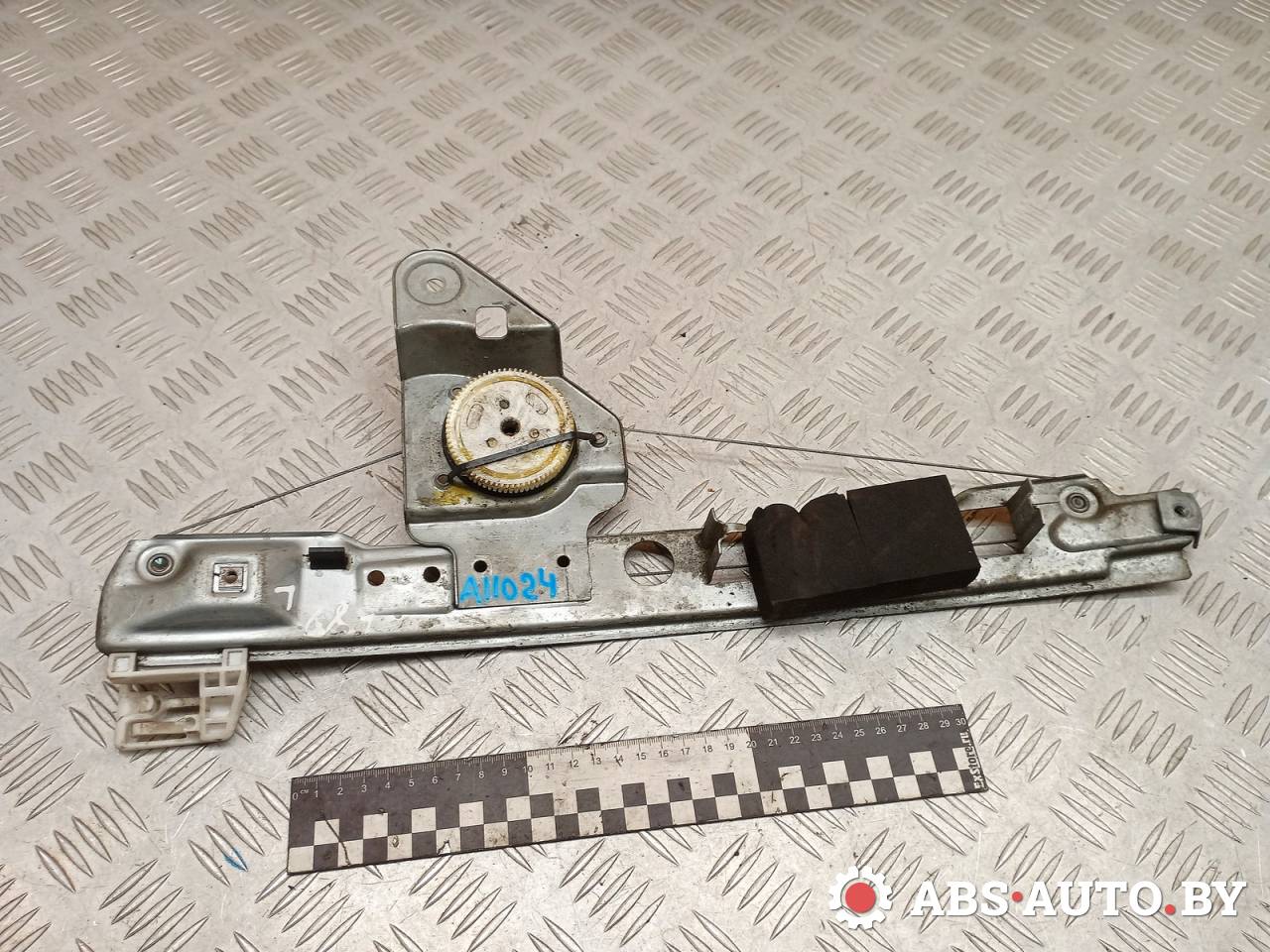 стеклоподъемник задний левый Renault Megane 2 поколение 2005, 1.9 л., дизель, МКПП, универсал, 190011782, 28070D - фото №1