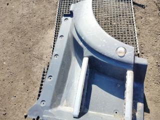 Подножка кабины MAN TGX 1 поколение 2018, 12.4 л., D 2676 LF 51, дизель, АКПП, белый, правый руль, 81615100825, 81615100913, 81615100703, 81615100399