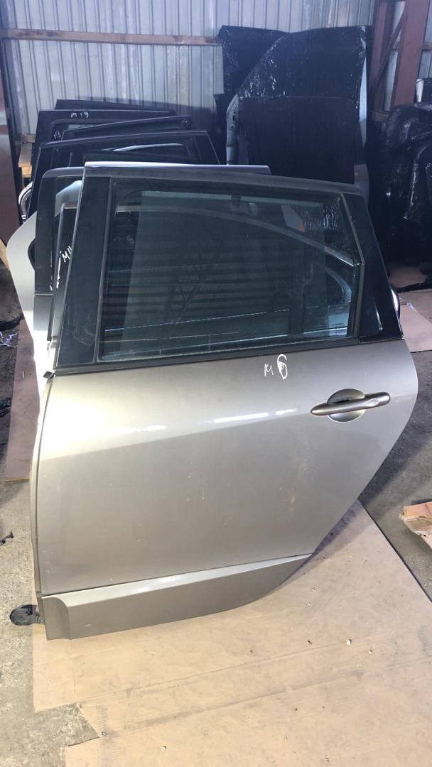 дверь задняя левая Renault Scenic 3 поколение 2011, 1.6 л., R9M 402, дизель, минивэн - фото №1