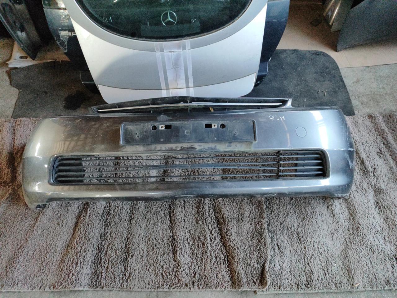 бампер передний Toyota Prius 2 поколение 2005, 1.5 л., 1NZ-FE, бензин - фото №1