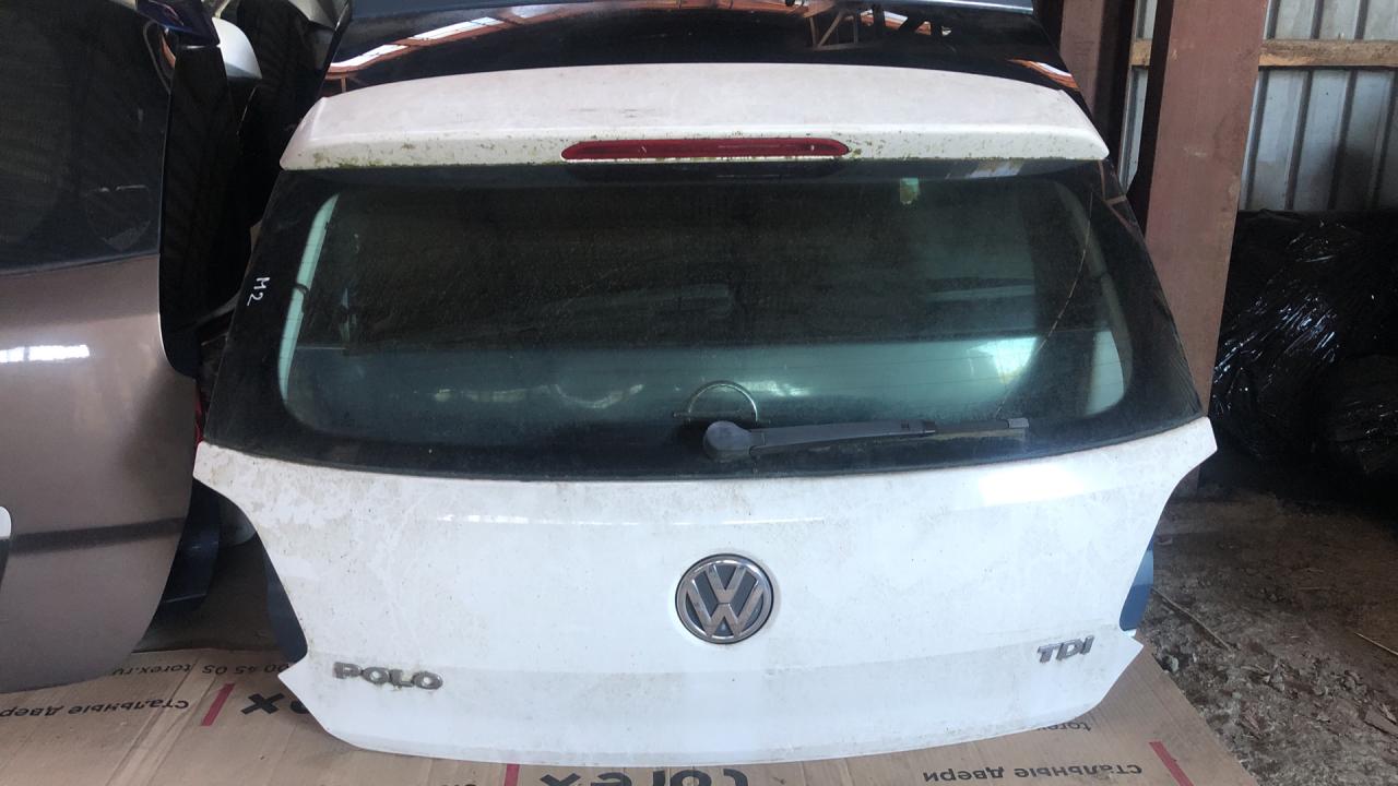 крышка багажника (дверь 3-5) Volkswagen Polo 5 поколение (2009 - 2015), 1.6 л., CAYB, дизель, МКПП, хетчбэк 5 дв. - фото №1