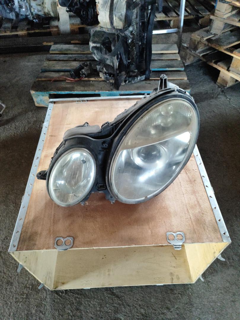 фара левая Mercedes-Benz E-Класс W211/S211 2003, 2.1 л., OM 646.812, дизель - фото №1