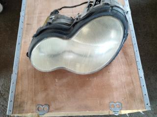 фара левая Mercedes-Benz C-Класс W203/S203/CL203 (2000 - 2004)