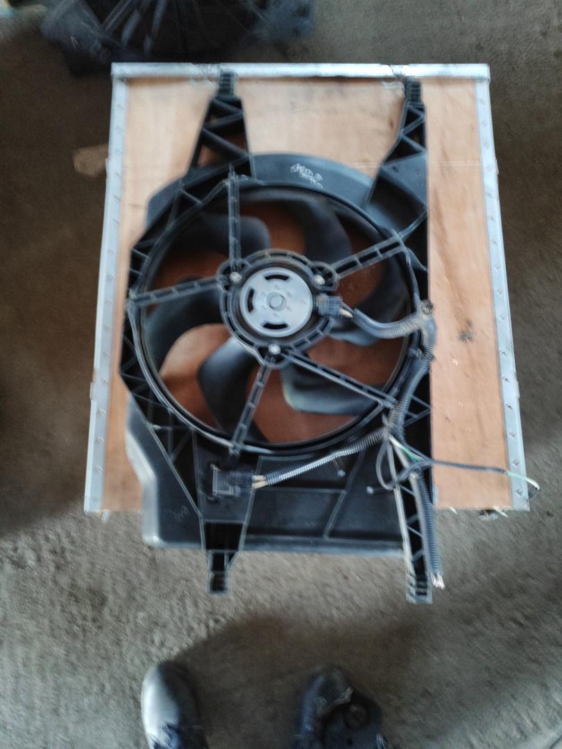 вентилятор радиатора Renault Master 2 поколение 1999, 2.2 л., G9T 722, дизель - фото №1