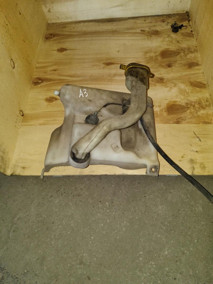 бачок омывателя Mercedes-Benz C-Класс W203/S203/CL203 (2000 - 2004) - фото №1