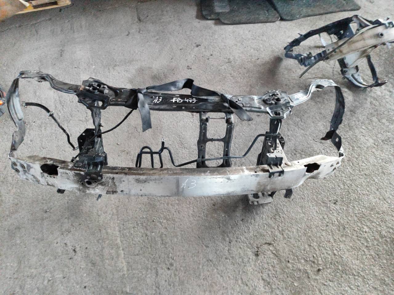 усилитель бампера переднего Mercedes-Benz C-Класс W203/S203/CL203 (2000 - 2004) - фото №1