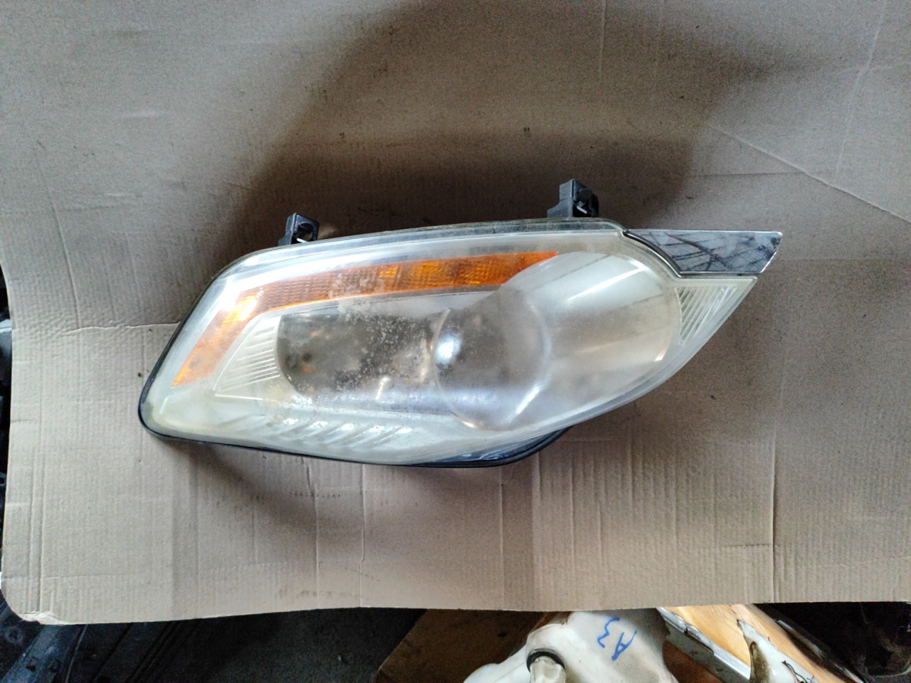 фара левая Ford Kuga 1 поколение (2008 - 2013), 2.0 л., G6DG, дизель - фото №1