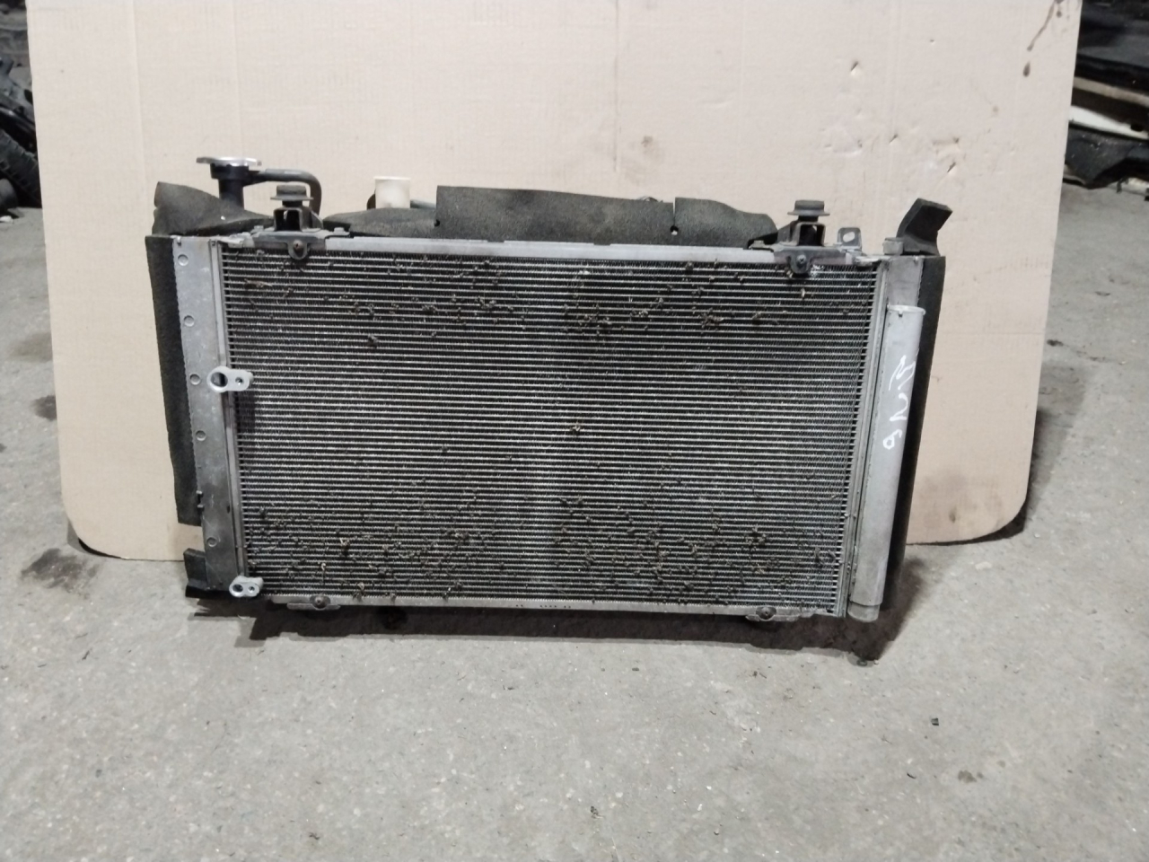 кассета радиаторов Toyota Prius 2 поколение 2005, 1.5 л., 1NZ-FE, бензин - фото №1