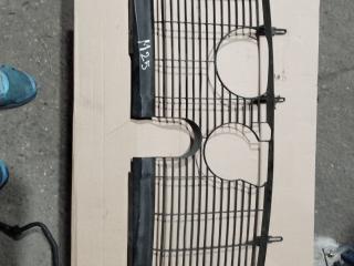 решетка радиатора Mercedes-Benz E-Класс W210/S210 S210 1998, 2.2 л., OM 604.912, дизель, седан