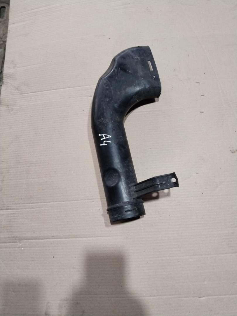 патрубок воздушного фильтра Mercedes-Benz C-Класс W203/S203/CL203 2003, 2.2 л., дизель - фото №1