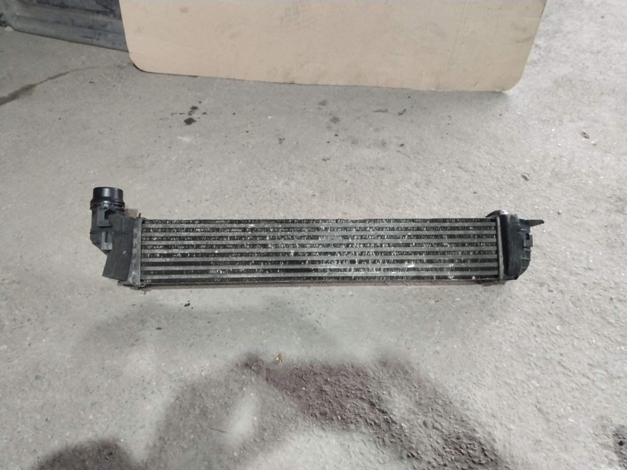 интеркулер Renault Scenic 3 поколение 2009, 1.5 л., K9K 836, дизель, 6МКПП, хетчбэк 5 дв., передний привод - фото №1