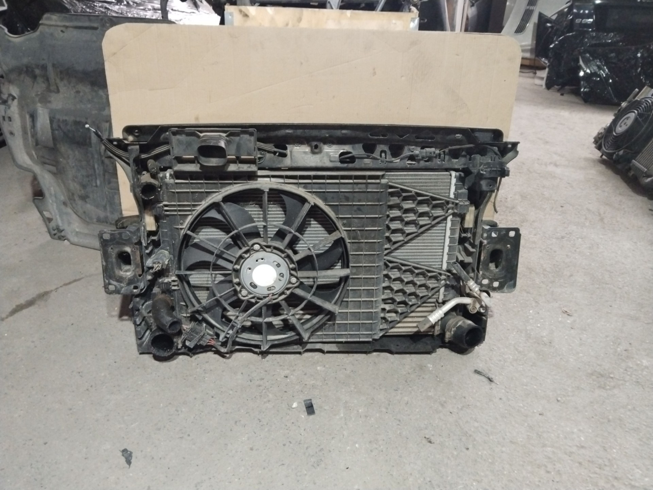 кассета радиаторов Volkswagen Polo 5 поколение (2009 - 2015), 1.6 л., CAYB, дизель, МКПП, хетчбэк 5 дв. - фото №1