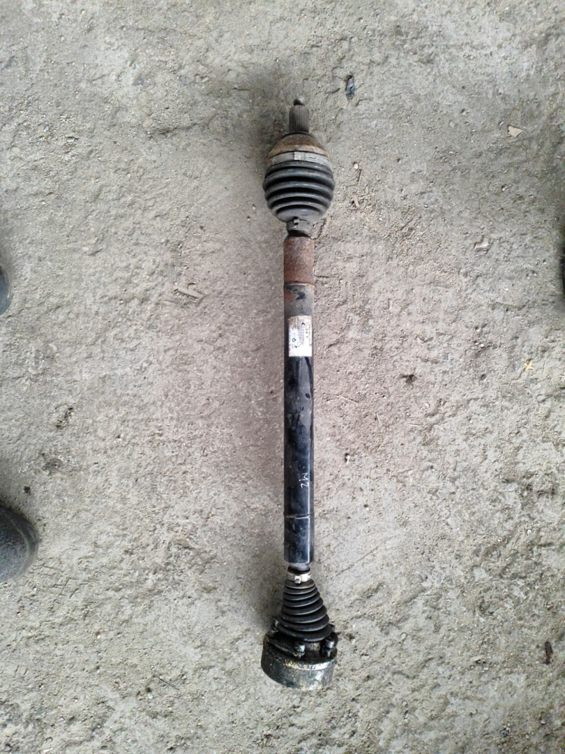 полуось передняя правая (приводной вал, ШРУС) Volkswagen Polo 5 поколение (2009 - 2015), 1.6 л., CAYB, дизель, МКПП, хетчбэк 5 дв. - фото №1