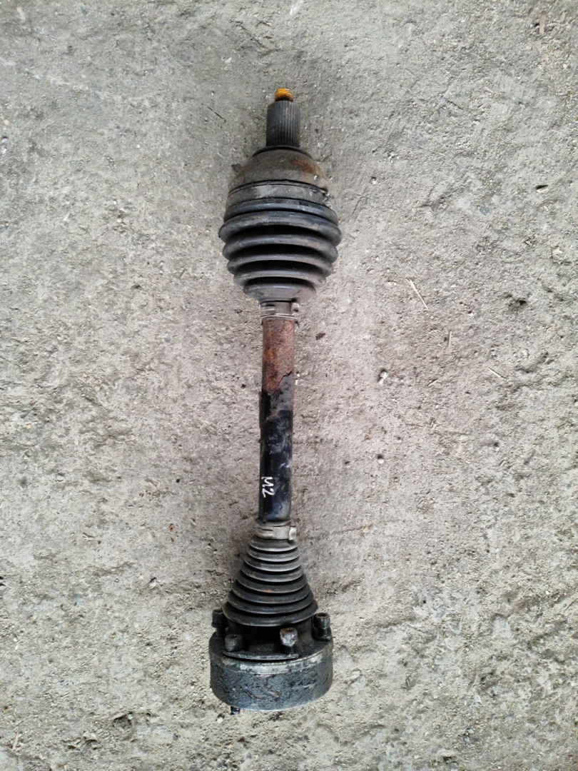 полуось передняя левая (приводной вал, ШРУС) Volkswagen Polo 5 поколение (2009 - 2015), 1.6 л., CAYB, дизель, МКПП, хетчбэк 5 дв. - фото №1