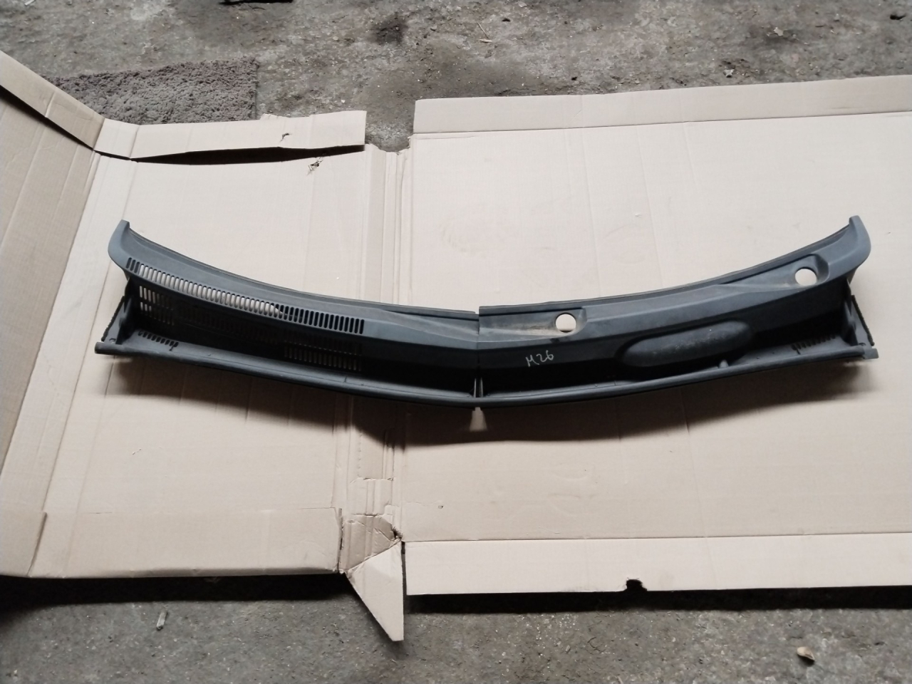 дождевик Toyota Prius 2 поколение 2005, 1.5 л., 1NZ-FE, бензин - фото №1