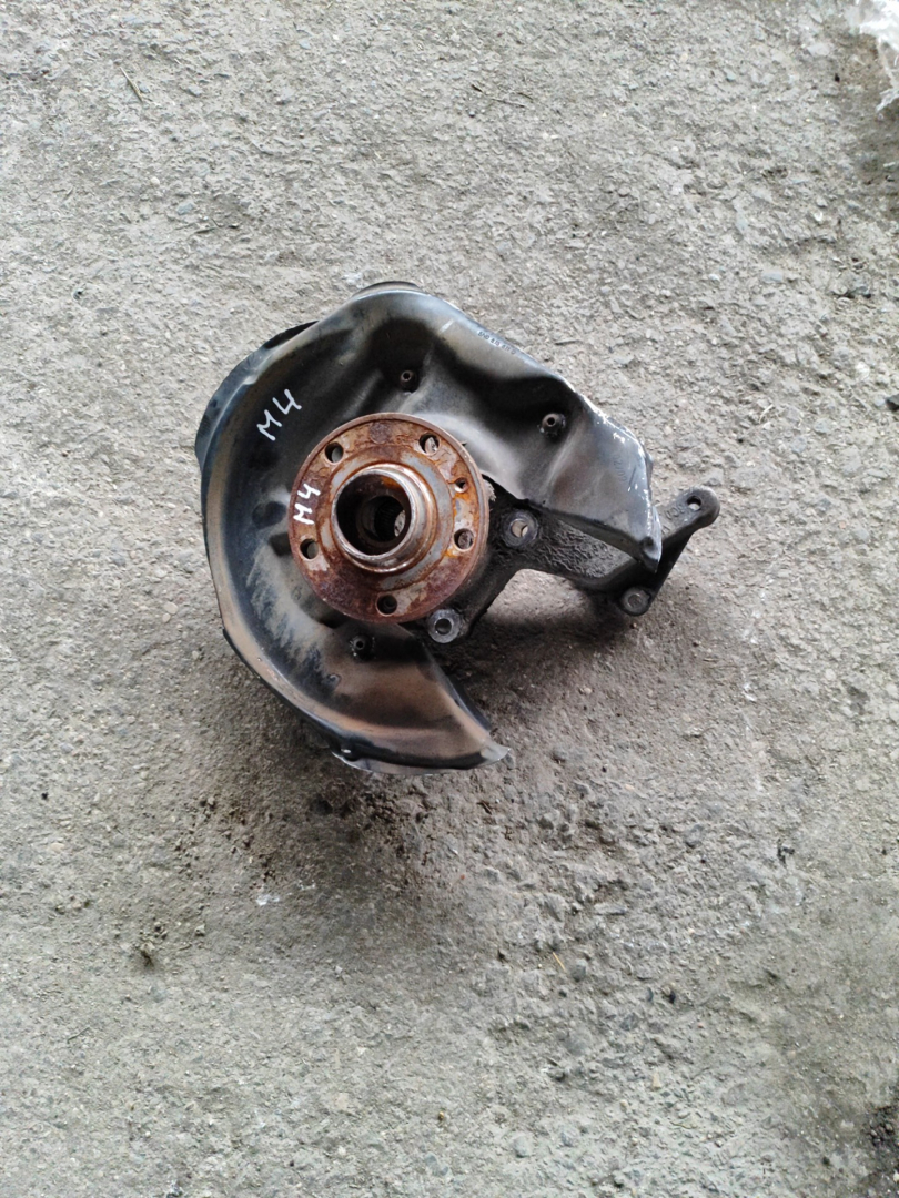 ступица задняя левая Volkswagen Tiguan 1 поколение (2007 - 2011), 2.0 л., CBAB, дизель, МКПП, внедорожник 5 дв. - фото №1