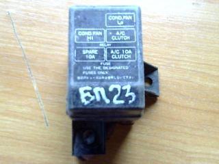 блок реле Mitsubishi Carisma 1 поколение 1999, 1.8 л., бензин, передний привод, C