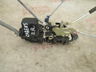 замок двери передней правой Kia Carens 1 поколение FC 2000