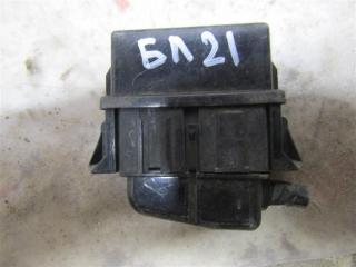 блок реле Renault Laguna 1 поколение [рестайлинг] 2000, 1.6 л., бензин, МКПП, серебро, хетчбэк 5 дв., передний привод